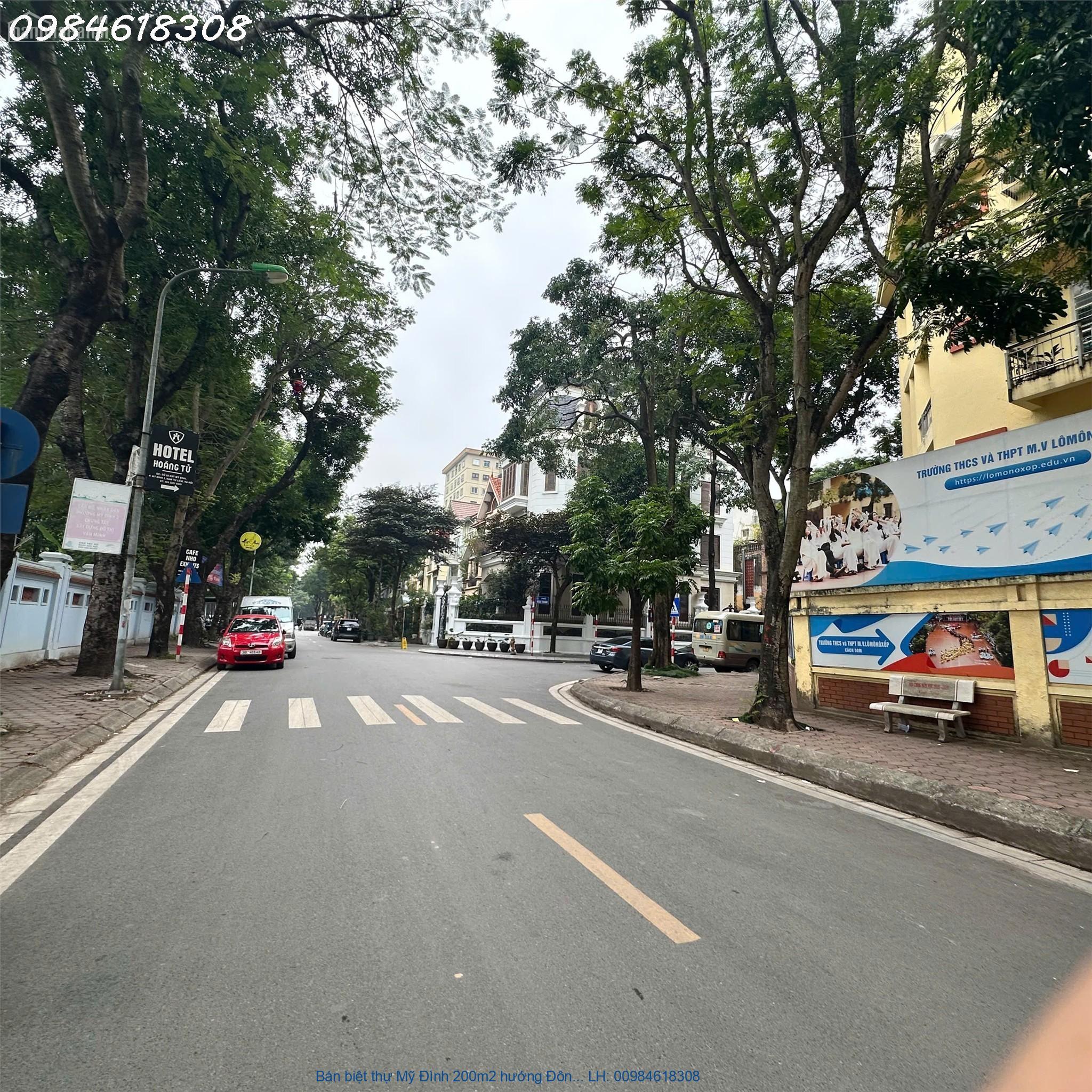 Bán biệt thự Mỹ Đình 200m2 hướng Đông nhà đẹp mặt phố ô tô t