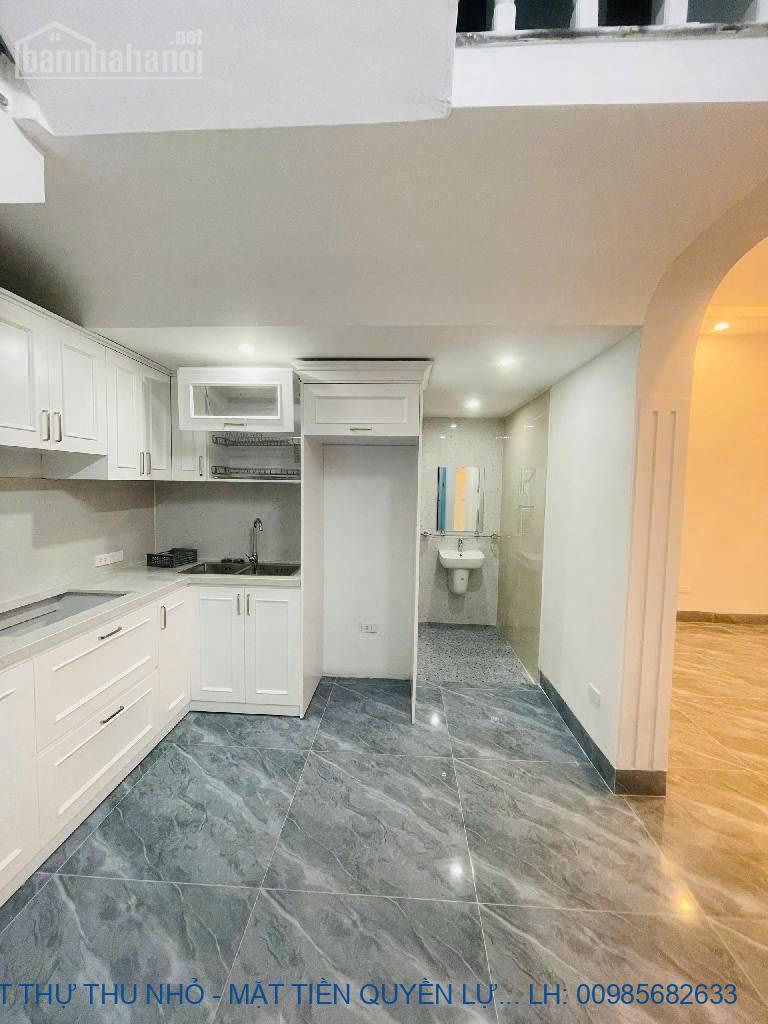 BIỆT THỰ THU NHỎ - MẶT TIỀN QUYỀN LỰC - GẦN PHỐ - HƯỞNG TRỌN 